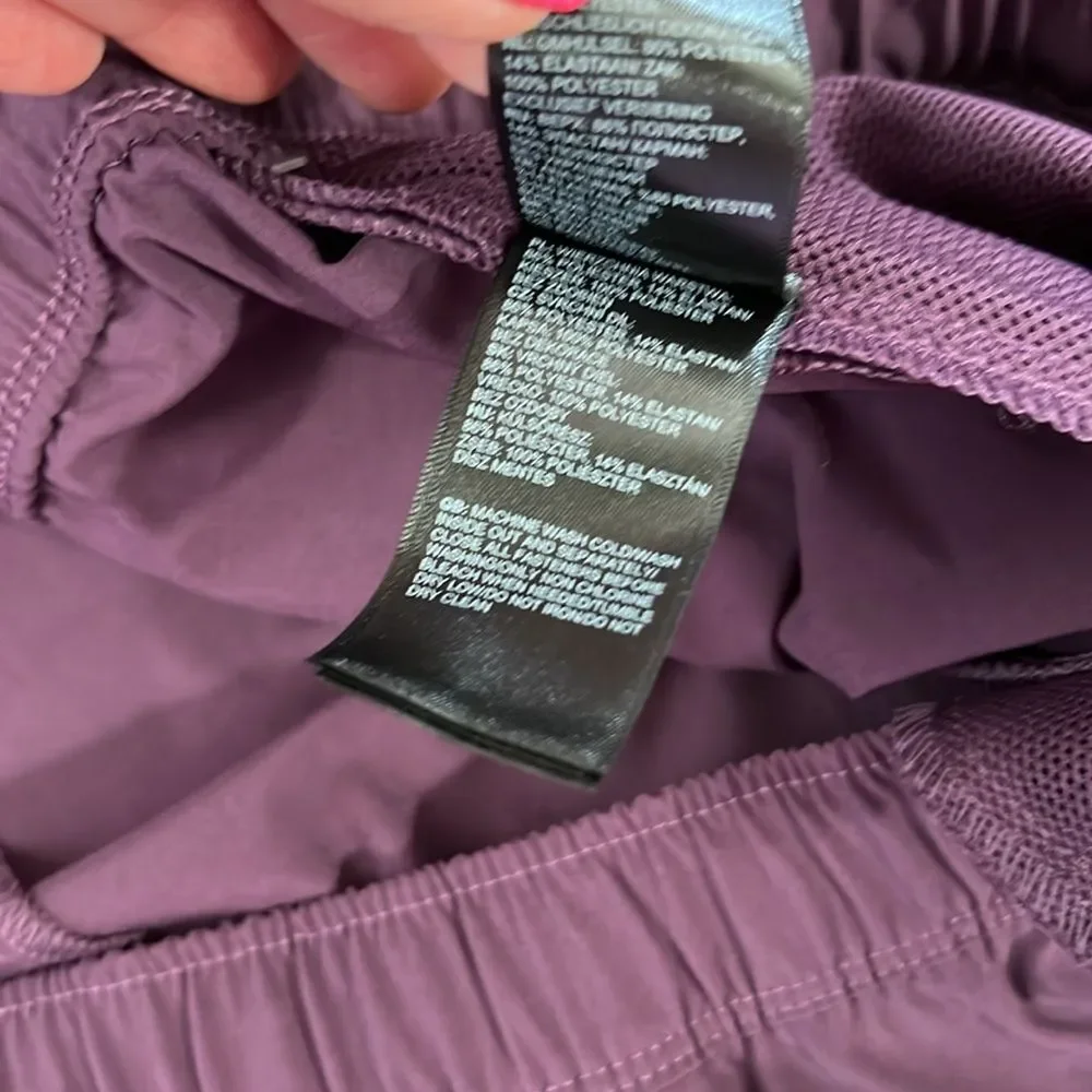 New The North Face Women’s Wander Shorts - Size 3X/Regular